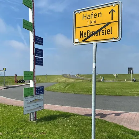 Nessmersiel, Renovierte Mit Balkon In Deichnaehe, Wallbox, Bettwaesche Inklusive Dornum