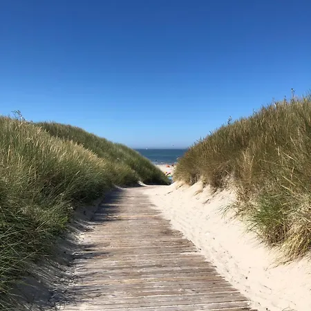 Nessmersiel, Renovierte Mit Balkon In Deichnaehe, Wallbox, Bettwaesche Inklusive