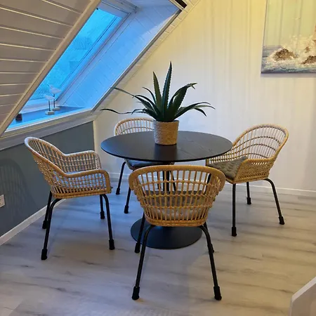 Nessmersiel, Mit Balkon In Deichnaehe, Wallbox, Renoviert アパート Neßmersiel